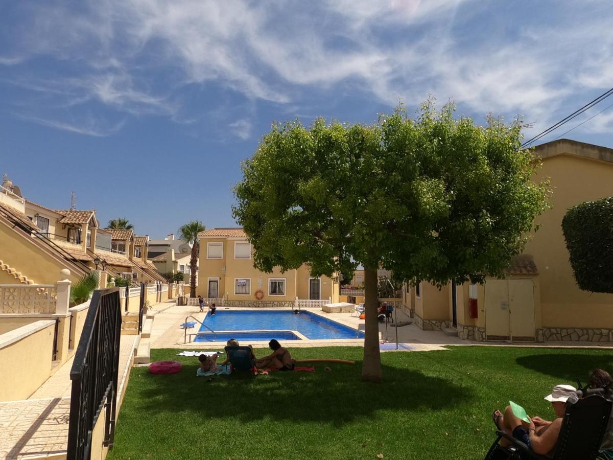 Close To Beaches & Golf Courses - With Pool & Bbq Аликанте Екстериор снимка